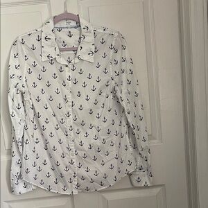 Crown & Ivy White and Navy Anchor Print Women's Shirt